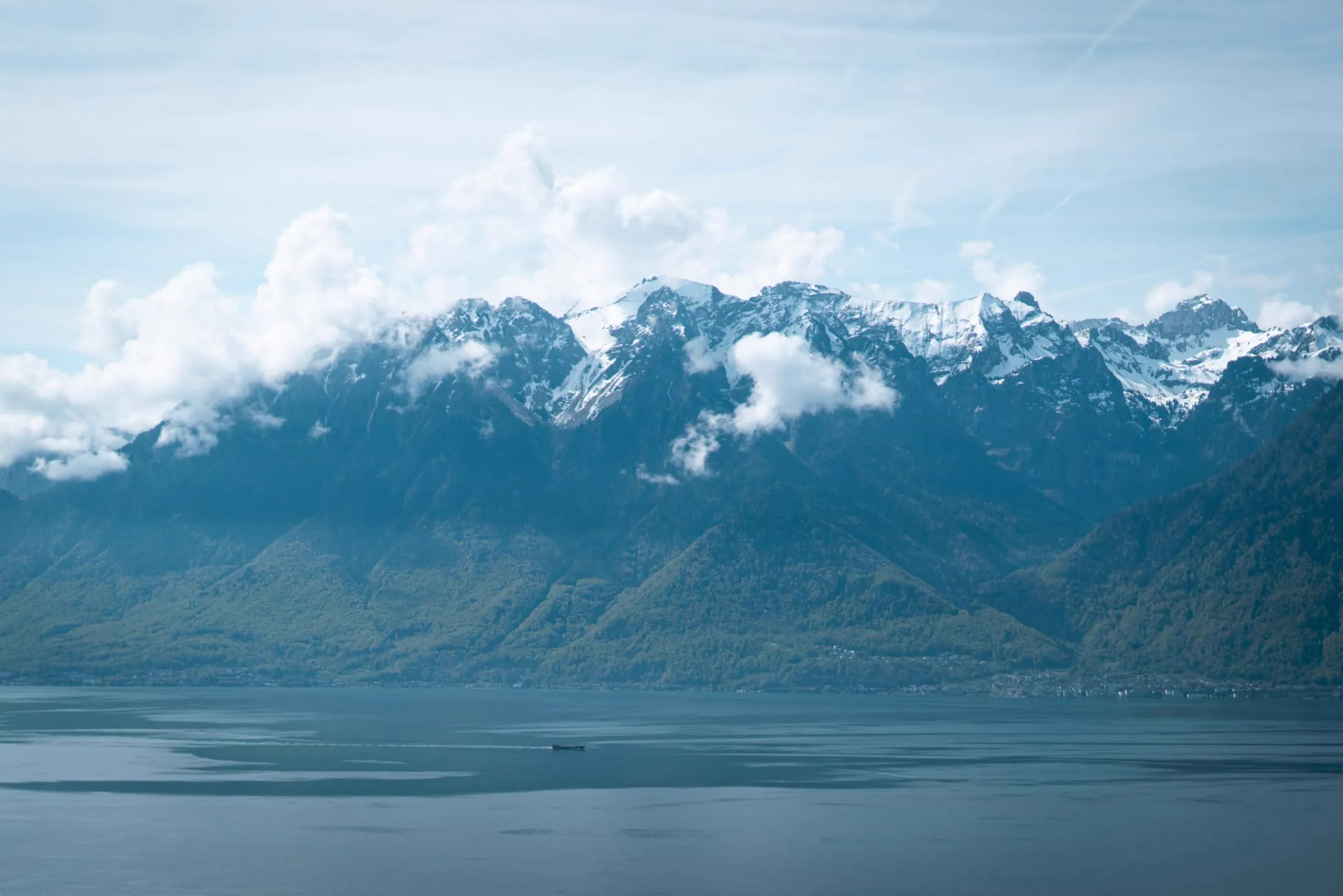 Les Portes du Soleil et le Lac Léman depuis Torgon